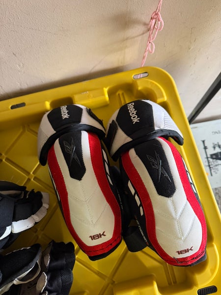 Senior Large Reebok 18K Elbow Pads (Used)