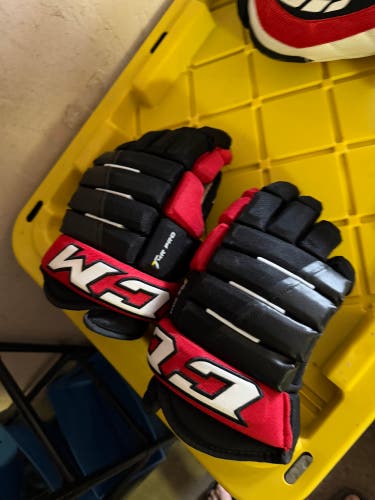 CCM Tacks 4 Roll Pro Gloves 13"