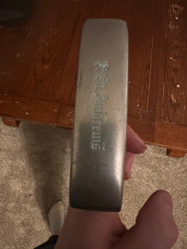 Women's Unbranded Blade Right Handed Putter 35" (Used)