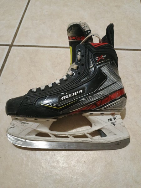 Bauer Vapor 2X Pro Hockey Skates Regular Width Size 5.5 (Used)