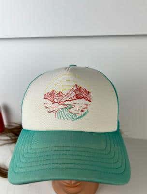 Green Women's XL Hat (Used)