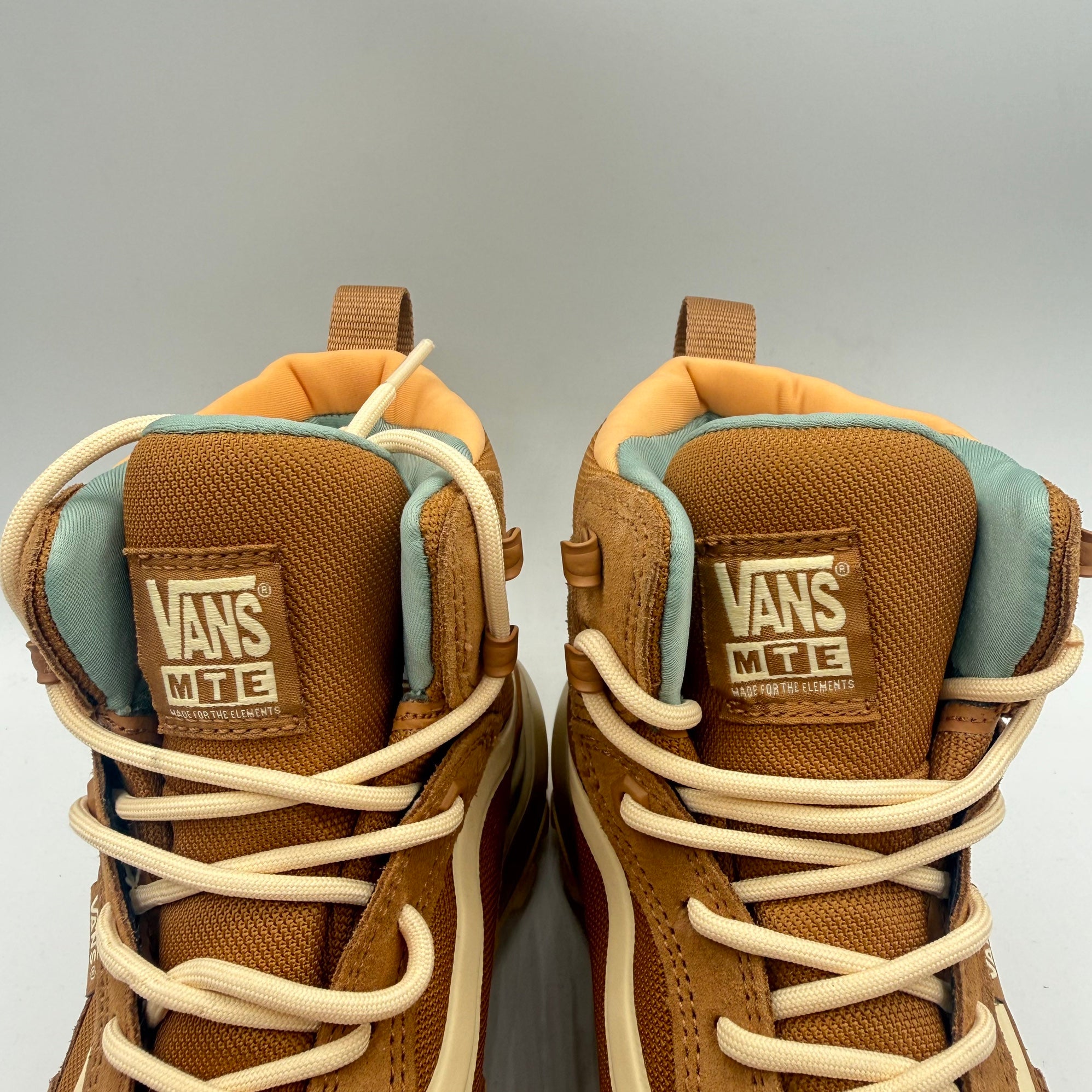 Vans \