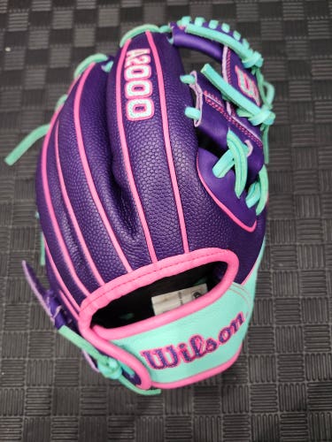 Wilson RH Infield A2000 Baseball Glove 11.5" (New)