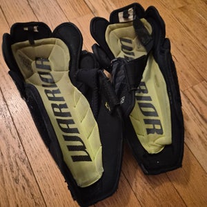 Junior Warrior Alpha DX Pro 11" Shin Pads (Used)