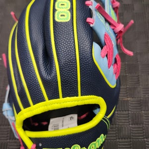 Wilson RH Infield A2000 Baseball Glove 11.5" (New)