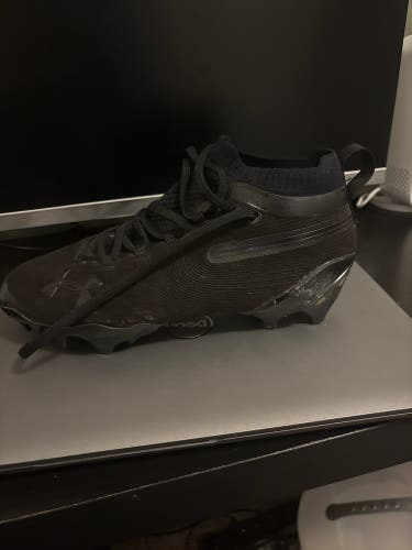 Black Men's Size M 8.5 (W 9.5) Adult Under Armour Molded Cleats Cleats (Used)