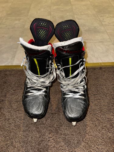 2019 Bauer Vapor 2X Pro Hockey Skates Regular Width 8 (Used)