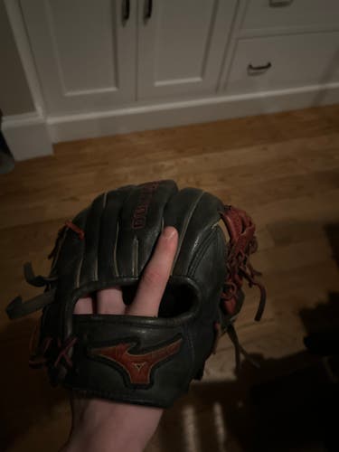 2019 Mizuno RH Infield MVP Prime Baseball Glove 11.5" (Used)