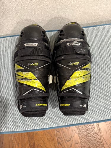 Junior Bauer Supreme Ultrasonic 11 Shin Pads (Used)