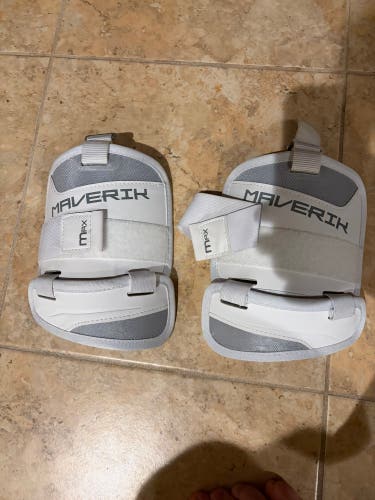 Small / Medium Adult Maverik Max Arm Pads (New)
