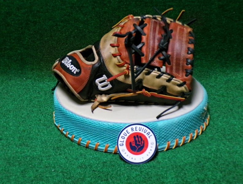 2021 Wilson RH First Base A2K 1617 Baseball Glove 12.5" (Used)