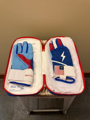 NEW Bruce Bolt Batting Gloves *CREATOR SERIES* Size Small - LONG CUFF