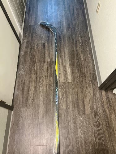 Senior Bauer Vapor Flylite Right Handed Hockey Stick P92 77 Flex Pro Stock (New)