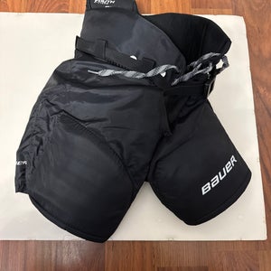 Youth Medium Bauer Nexus 400 Hockey Pants (Used)