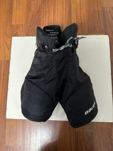 Youth Large Bauer Nexus 400 Hockey Pants (Used)