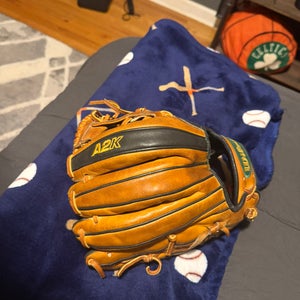 2023 Wilson A2K RH Infield Baseball Glove 11.75" (Used)