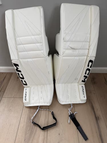 32" 2025 CCM 7.9 Goalie Leg Pads (Used)