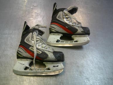 Used Bauer VAPOR Youth Hockey Skate Youth 12.0 11339-S000199528