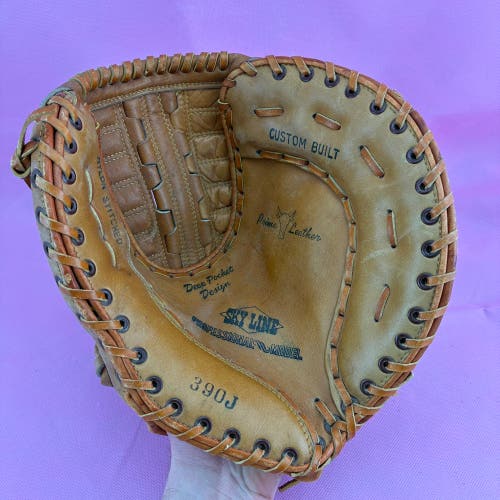 Sky Line Professional Model 390J Baseball Glove 11"