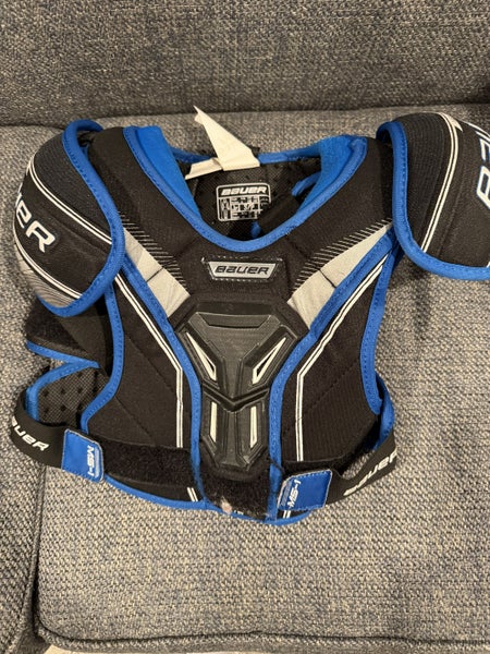 Small Junior Size Bauer MS-1 Shoulder Pads (Used)