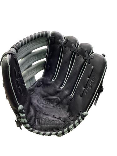 Used Wilson A500 FASTPITCH RH Throw Fastpitch Gloves Black 12 1/2" 11347-S000265012