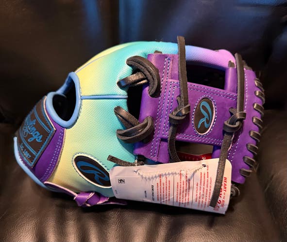 RAWLINGS HEART OF THE HIDE - BASEBALL Glove, 11.5", RH Throw, BRAND NEW!!