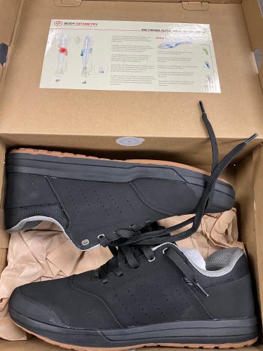 Men's Adult Specialized 2FO size 47 Cycling Shoes (New)