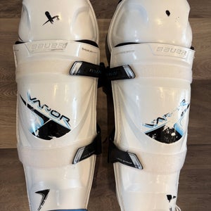 Senior Bauer Vapor Flylite 15" Shin Pads (Used)