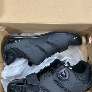 Women's Adult Size 38 EU (US W 6.5) Giro Savix Cycling Shoes (New)