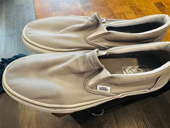 Gray Men's Size M 9.5 (W 10.5) Adult Vans Slip On Shoes (Used)