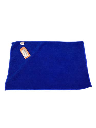 New 24 x 14 BLUE TOWEL 11347-JMG83060-19