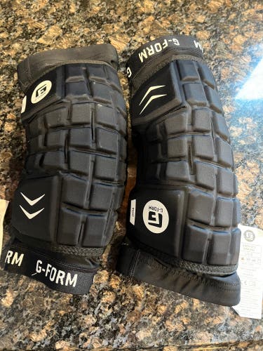 G Form Unhinged Lacrosse Adult Arm Pads Black Adult Large