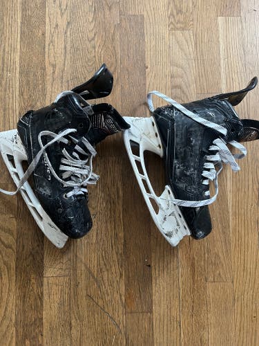 2022 Bauer Supreme Mach Hockey Skates Size 6.5 (Used)