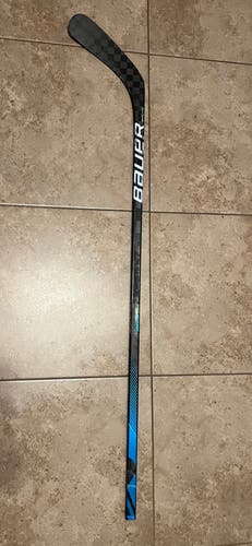 Intermediate Bauer Nexus Geo Left Hand Hockey Stick P92 65 Flex (Used)