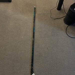 broken Intermediate Bauer Twitch Right Handed Hockey Stick P92 55 Flex (Used)
