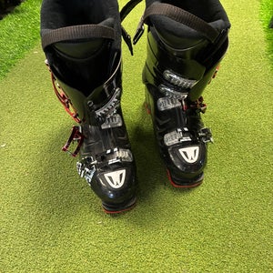 Mondo 27 & 27.5 Atomic Hawx 80 Ski Boots (Used)