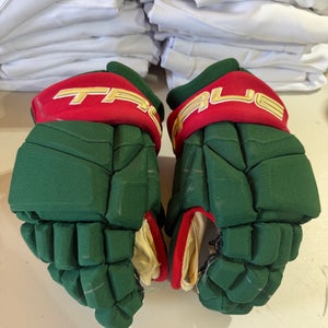 TRUE Pro Stock Hockey Gloves 13.5" WILD 5391