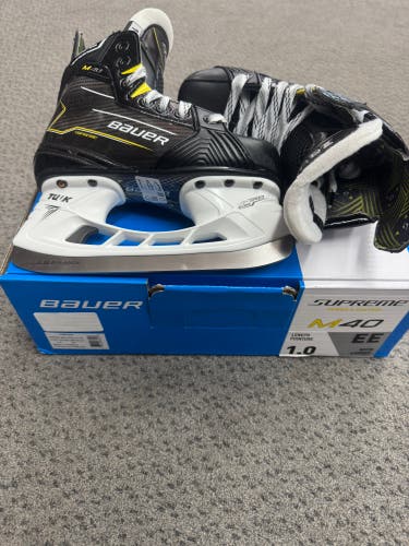 Bauer Supreme M40 Hockey Skates Extra Wide Width Size 1 (New)
