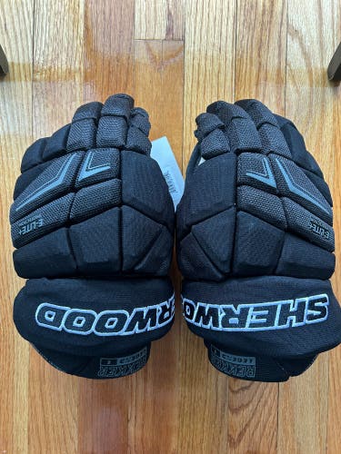 Sher-Wood Rekker Legend Pro Gloves 13" (New)