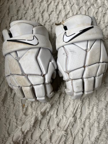 Nike Vapor select Lacrosse Gloves (Used)