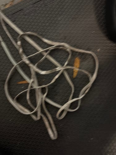 White Men's Size M 9.5 (W 10.5) Adult New Balance Freeze 4.0 Mid Top (Used)