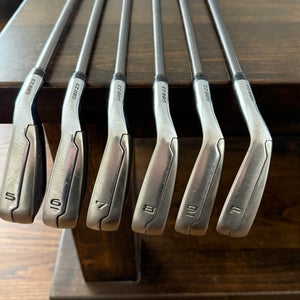 Men's Callaway Great Big Bertha Right Handed Iron Set Senior Flex Graphite Shaft (Used) 5-9, PW