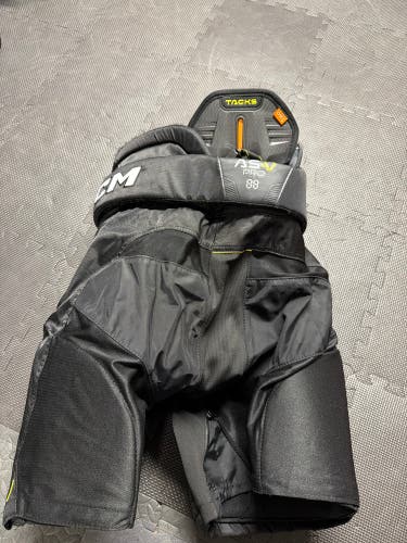 Senior Medium CCM Tacks AS-V Pro Hockey Pants (Used)