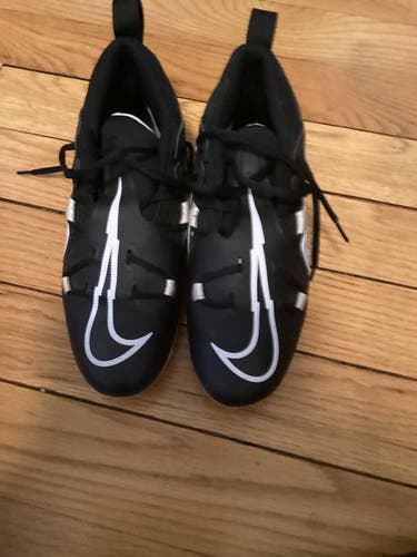 Unisex 7Y (Big Kids / Youth) Nike Mid Top Molded Cleats (Used)