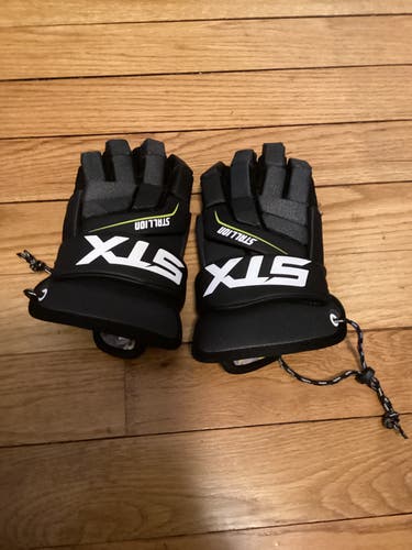 STX Stallion 200 Lacrosse Gloves (Used)
