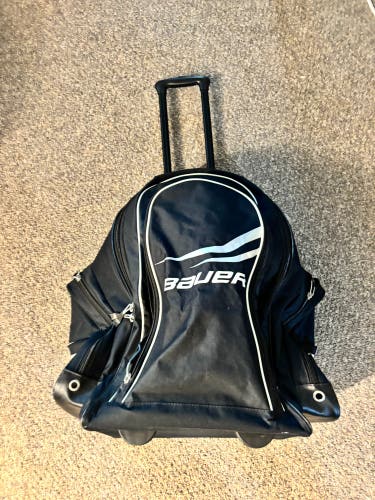 Bauer wheeled Premium Bag (Used)