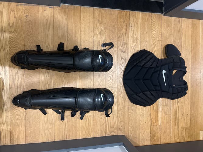Black Nike Diamond Elite Catcher's Set (Used)