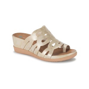 Baretraps Demetra Sandals Women's US 7.5 Gold Faux Leather Slip-On HAWK2661