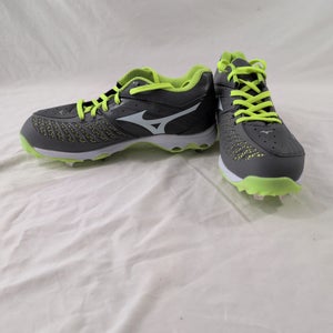 Gray Women's Size M 7.5 (W 8.5) Mizuno Low Top Metal (New)