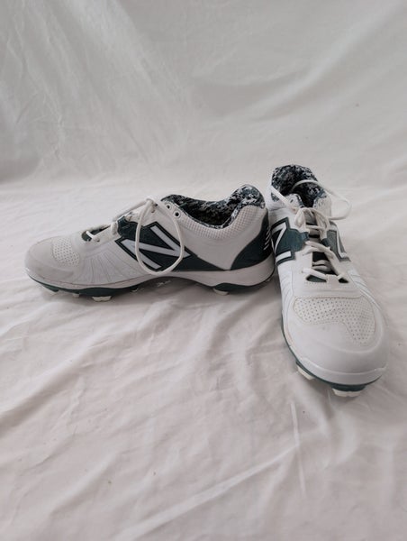 White Men's Size M 15.0 (W.16.0) Adult New Balance Low Top Molded Cleats (New)